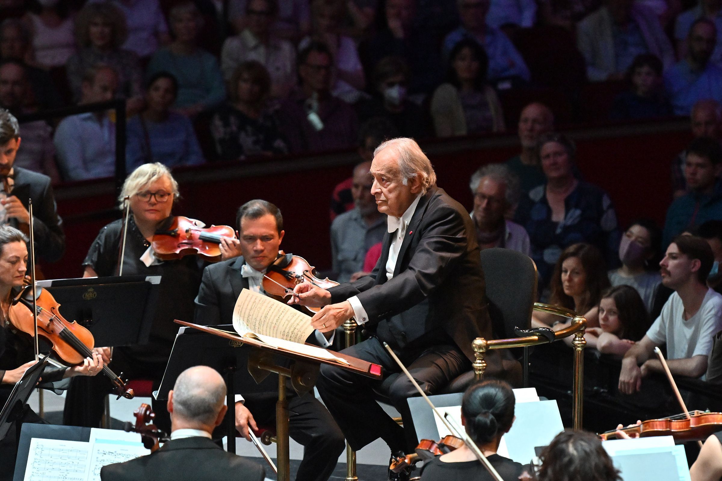 Zubin Mehta conducts the Australian World Orchestra &copy; BBC | Mark Allan