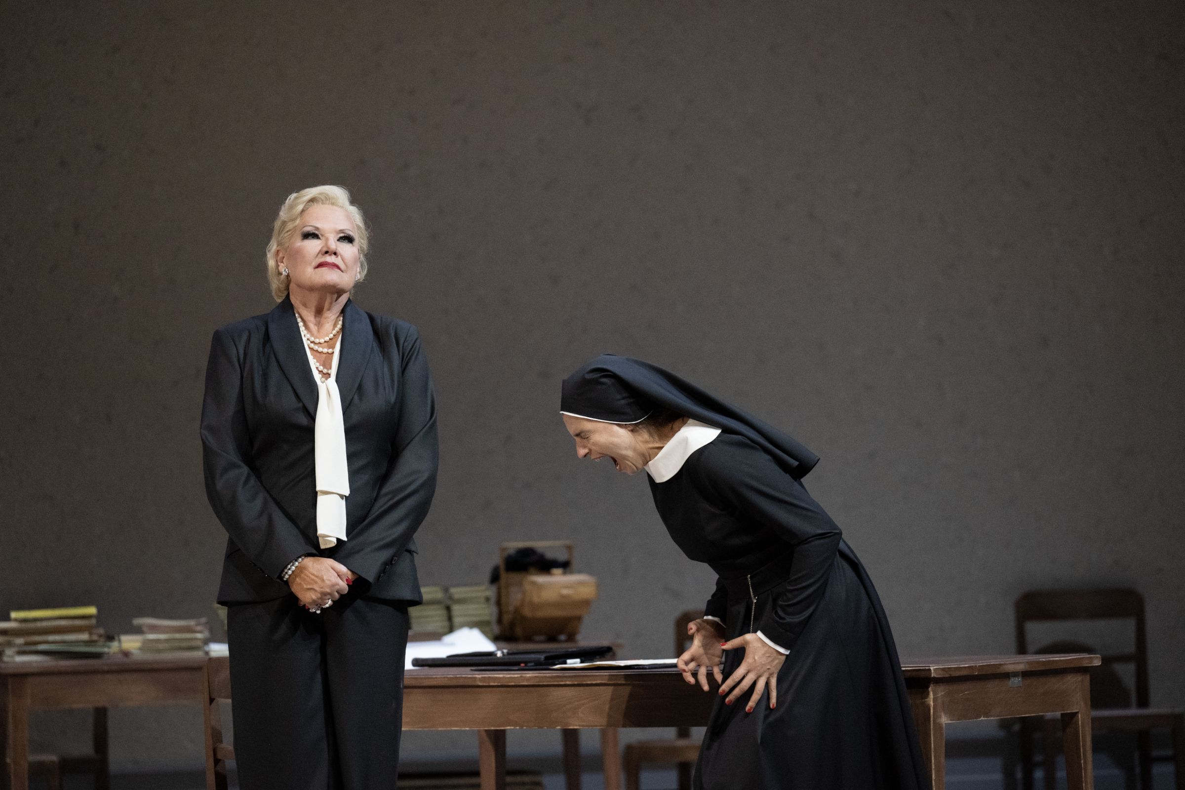 <i>Suor Angelica</i>: Karita Mattila (La Zia Principessa) und Asmik Grigorian (Suor Angelica) &copy; SF | Monika Rittershaus