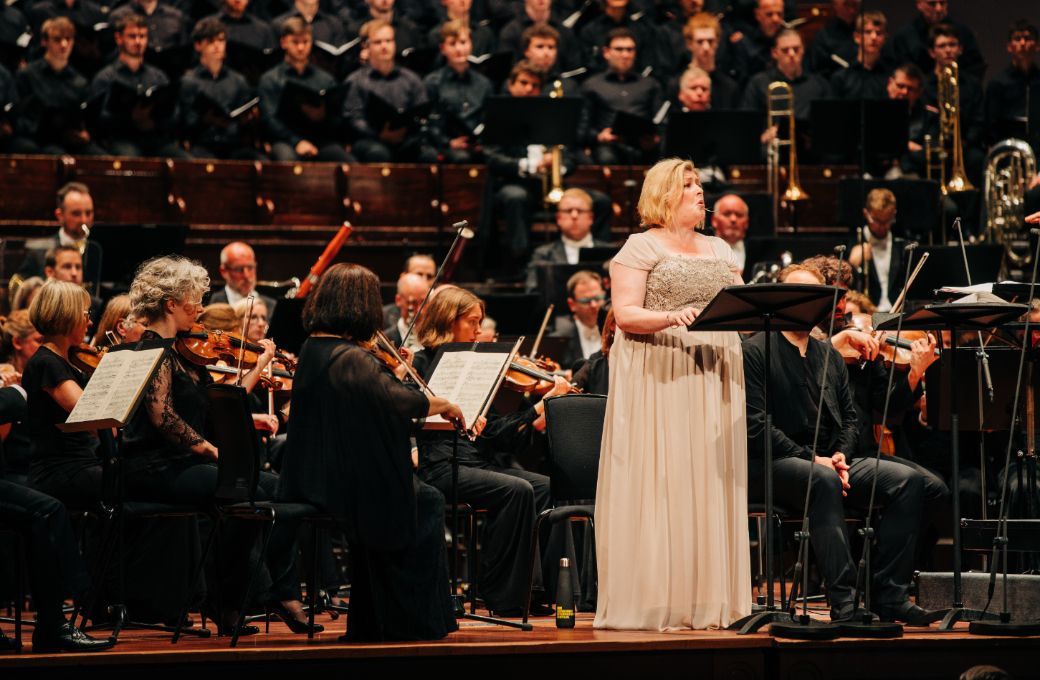 Karen Cargill and the RSNO &copy; Andrew Perry