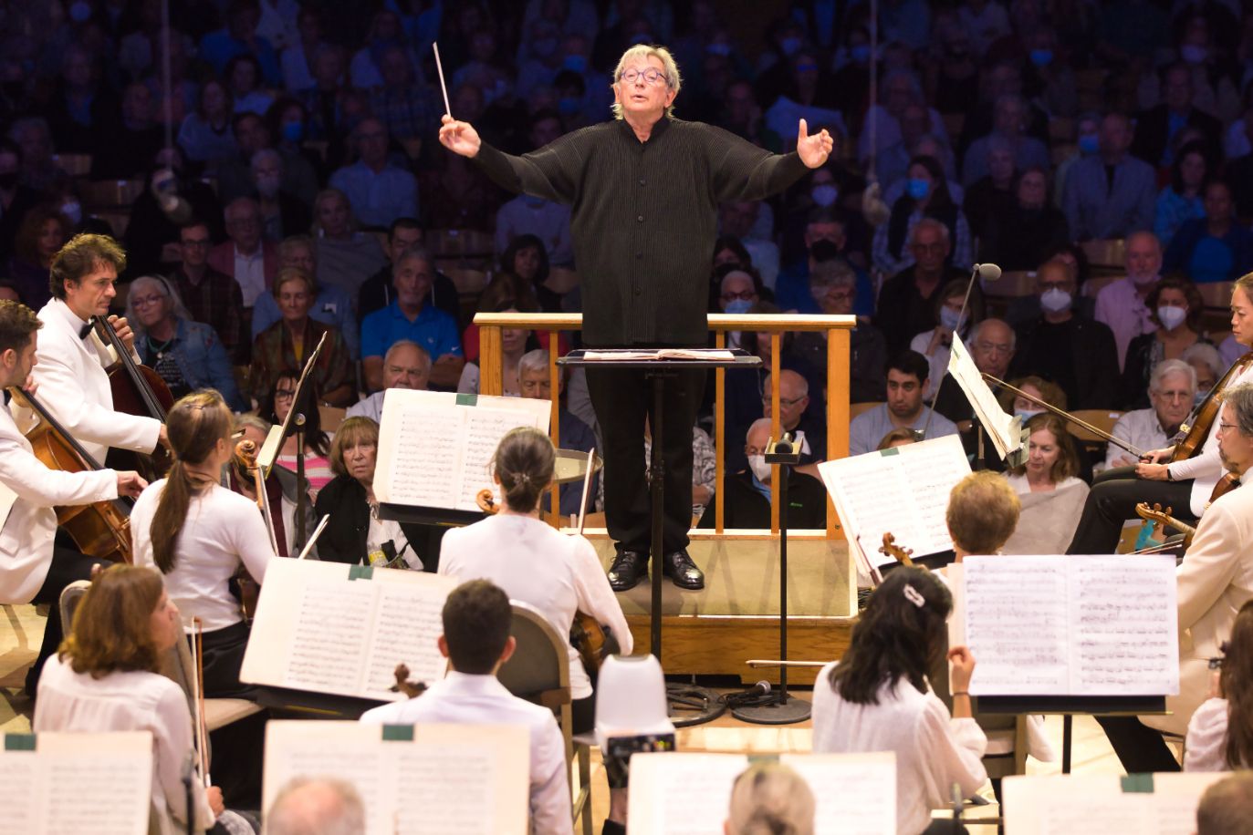 Michael Tilson Thomas conducts the Boston Symphony at Tanglewood &copy; Hilary Scott