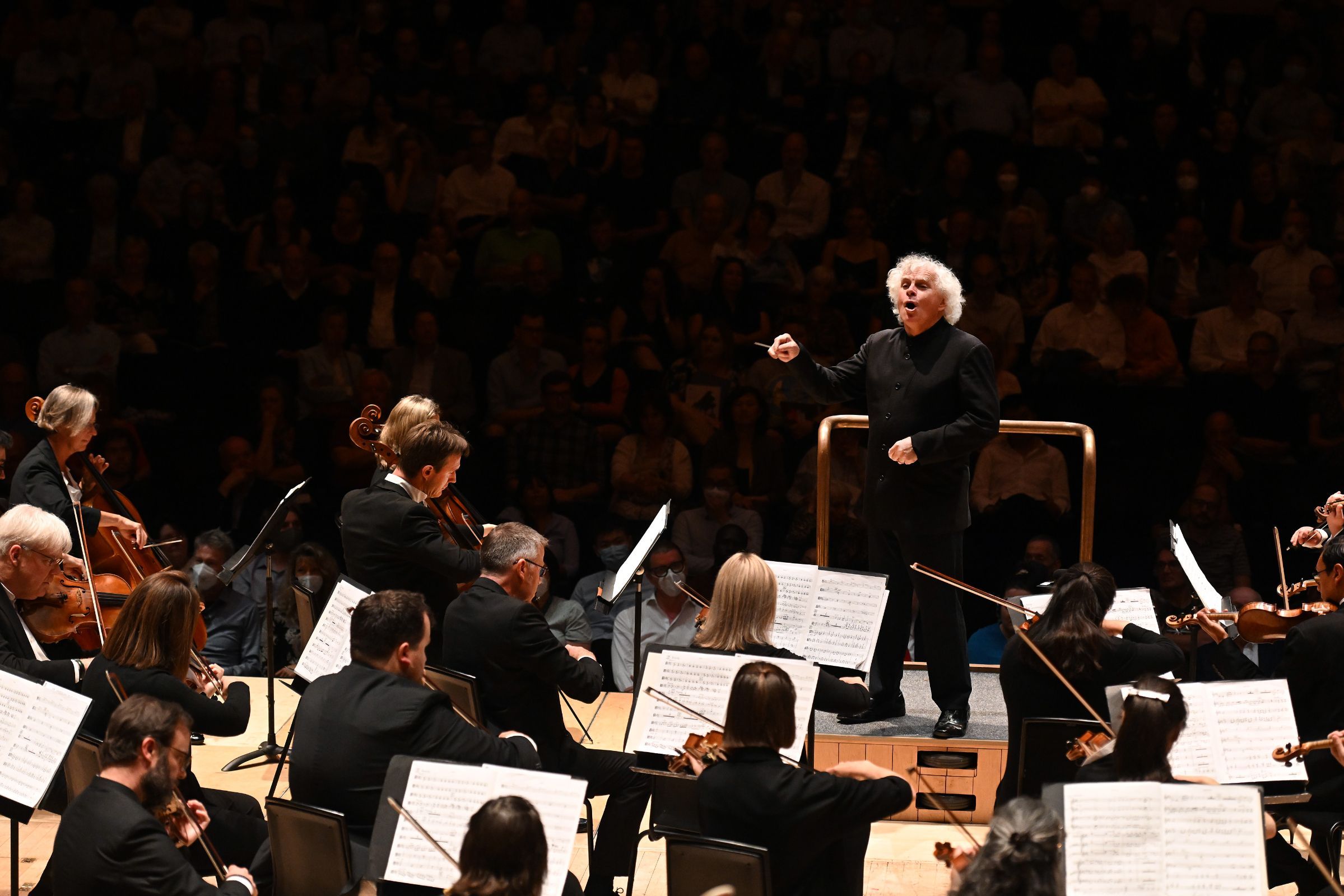 Sir Simon Rattle conducts the LSO at the Barbican &copy; Mark Allan