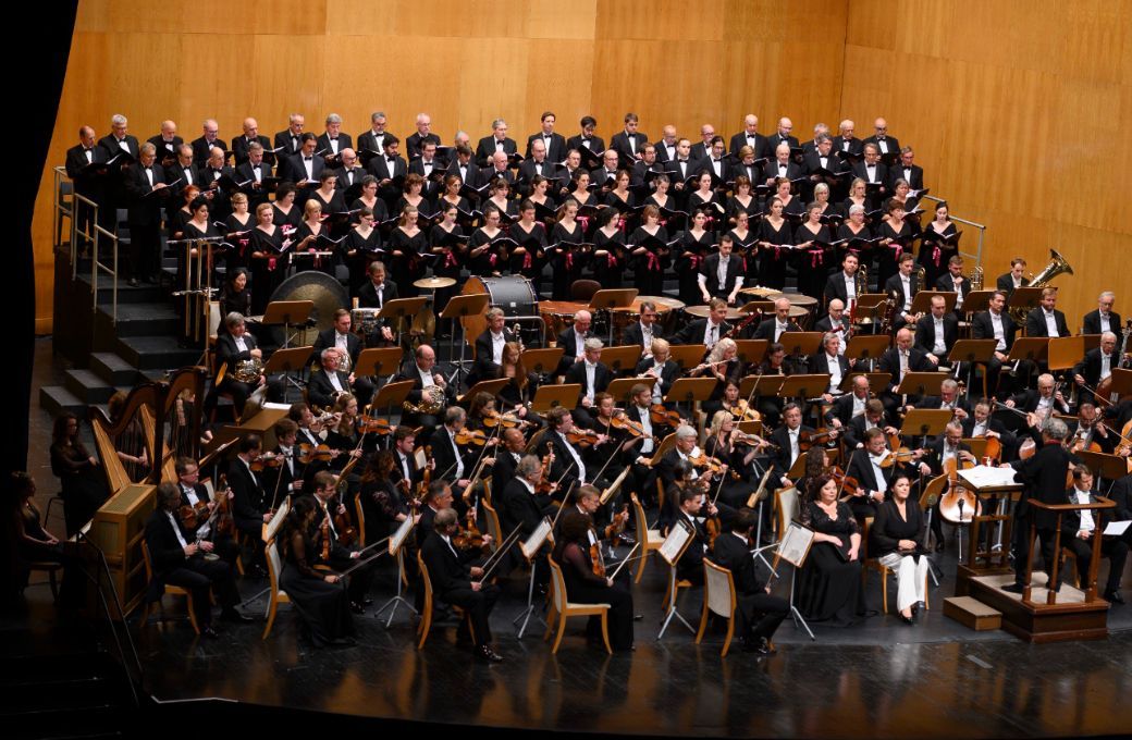 El Orfe&oacute;n Donostiarra, la Czech Philharmonic y Semyon Bychkov &copy; Festival Internacional de Santander