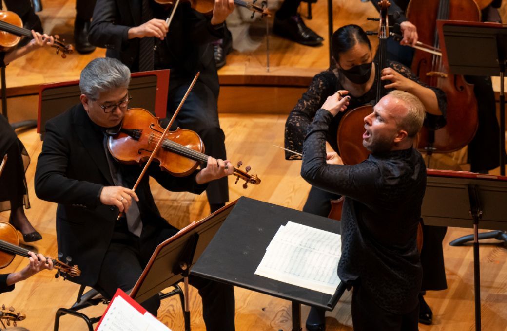 Yannick Nézet-Séguin dirige le Philadelphia Orchestra &copy; Todd Rosenberg