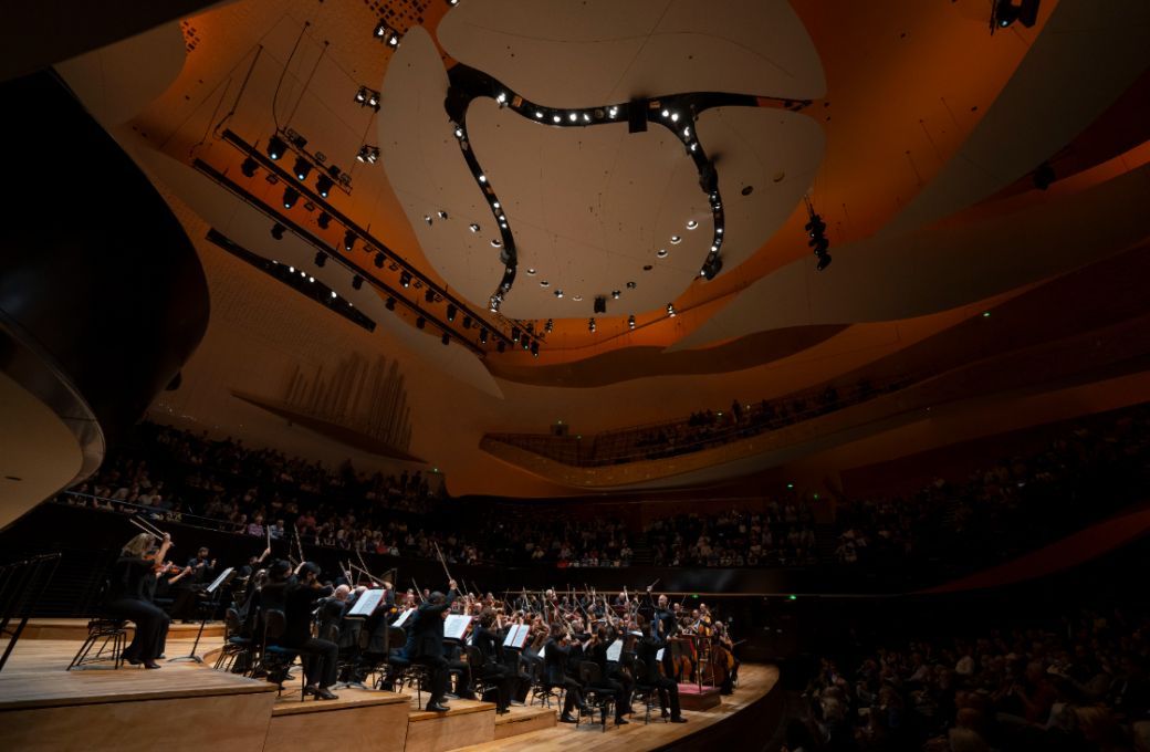 Yannick Nézet-Séguin et le Philadelphia Orchestra dans la Philharmonie de Paris © Todd Rosenberg