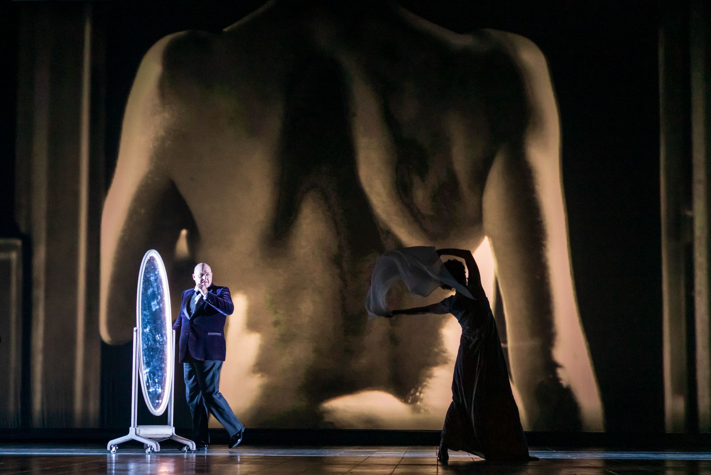 John Daszak (Herodes) and Malin Byström (Salome) &copy; ROH | Tristram Kenton