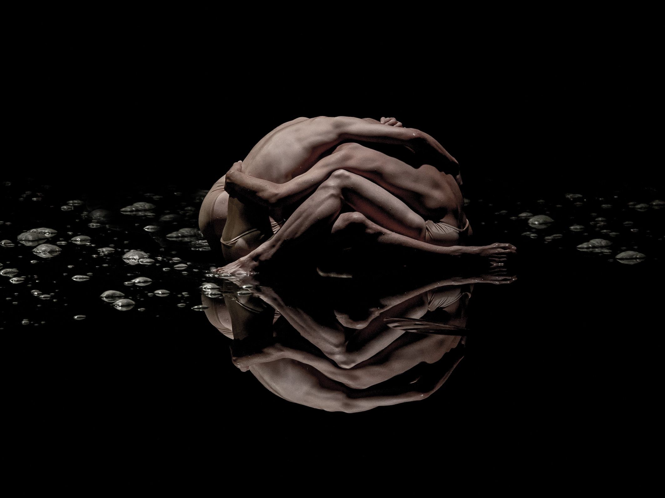 <i>Vessel</i> &copy; Yoshikazu Inoue