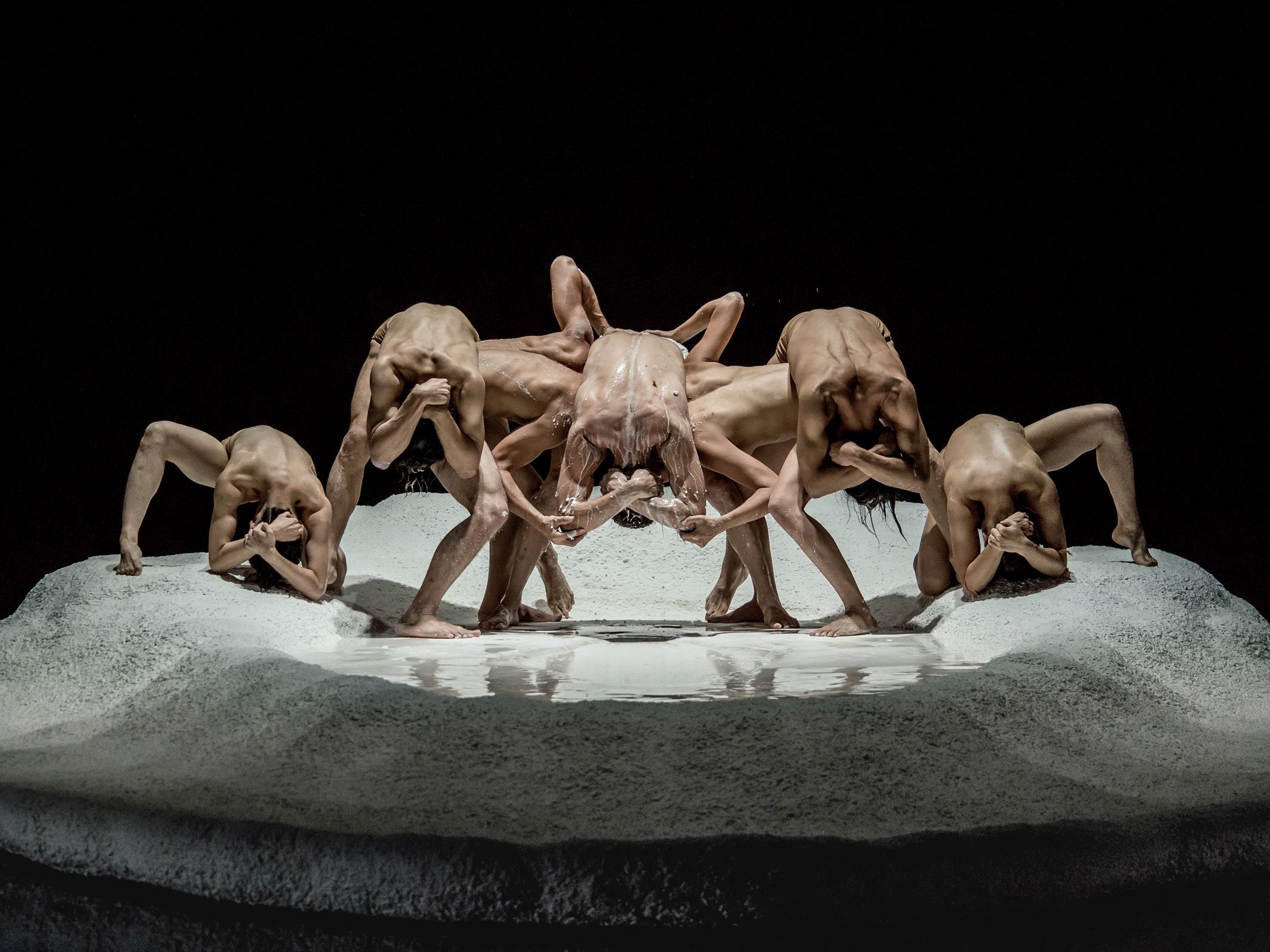 <i>Vessel</i> &copy; Yoshikazu Inoue