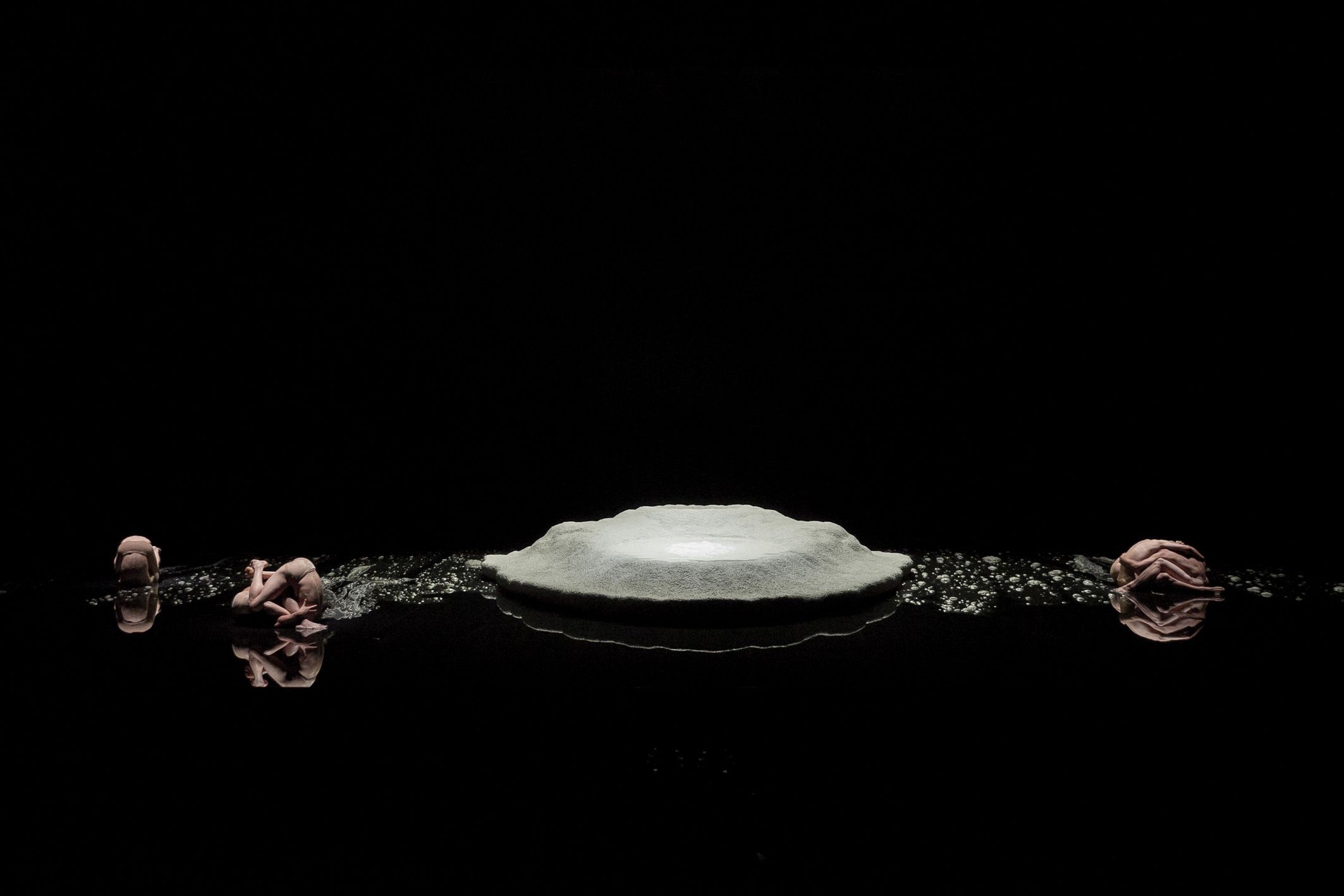 <i>Vessel</i> &copy; Yoshikazu Inoue