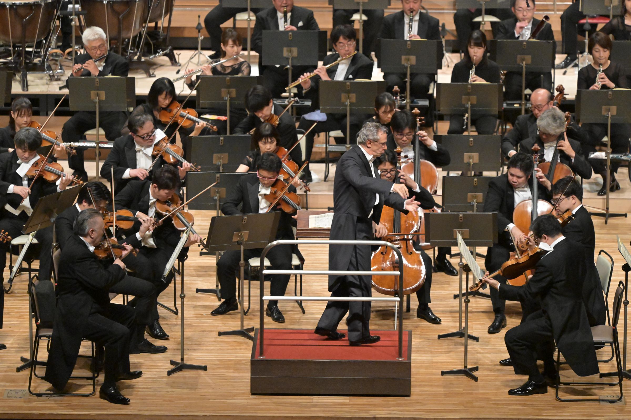 Fabio Luisi conducts the NHKSO &copy; NHKSO