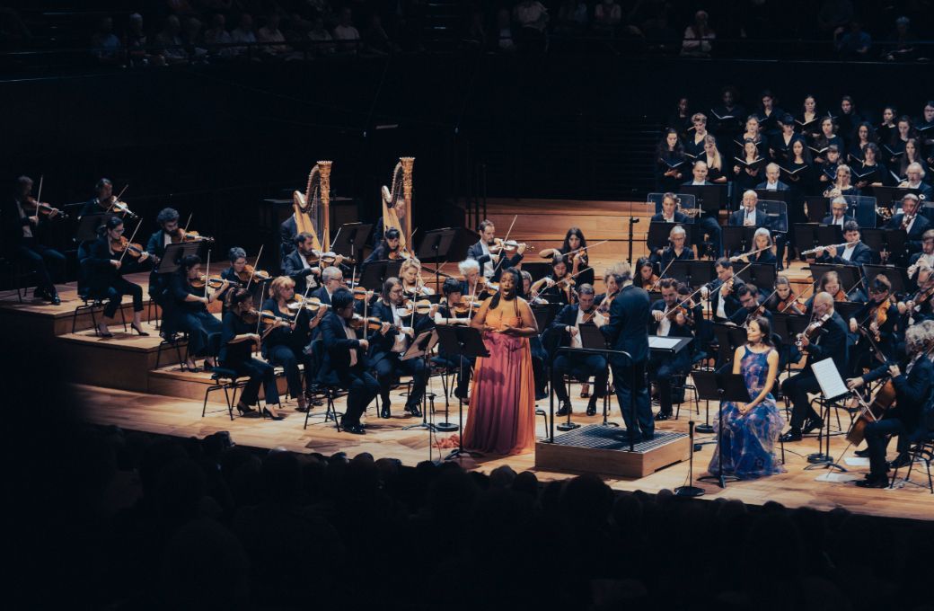 Axelle Fanyo, Fleur Barron, Esa-Pekka Salonen et l'Orchestre de Paris © Ava du Parc