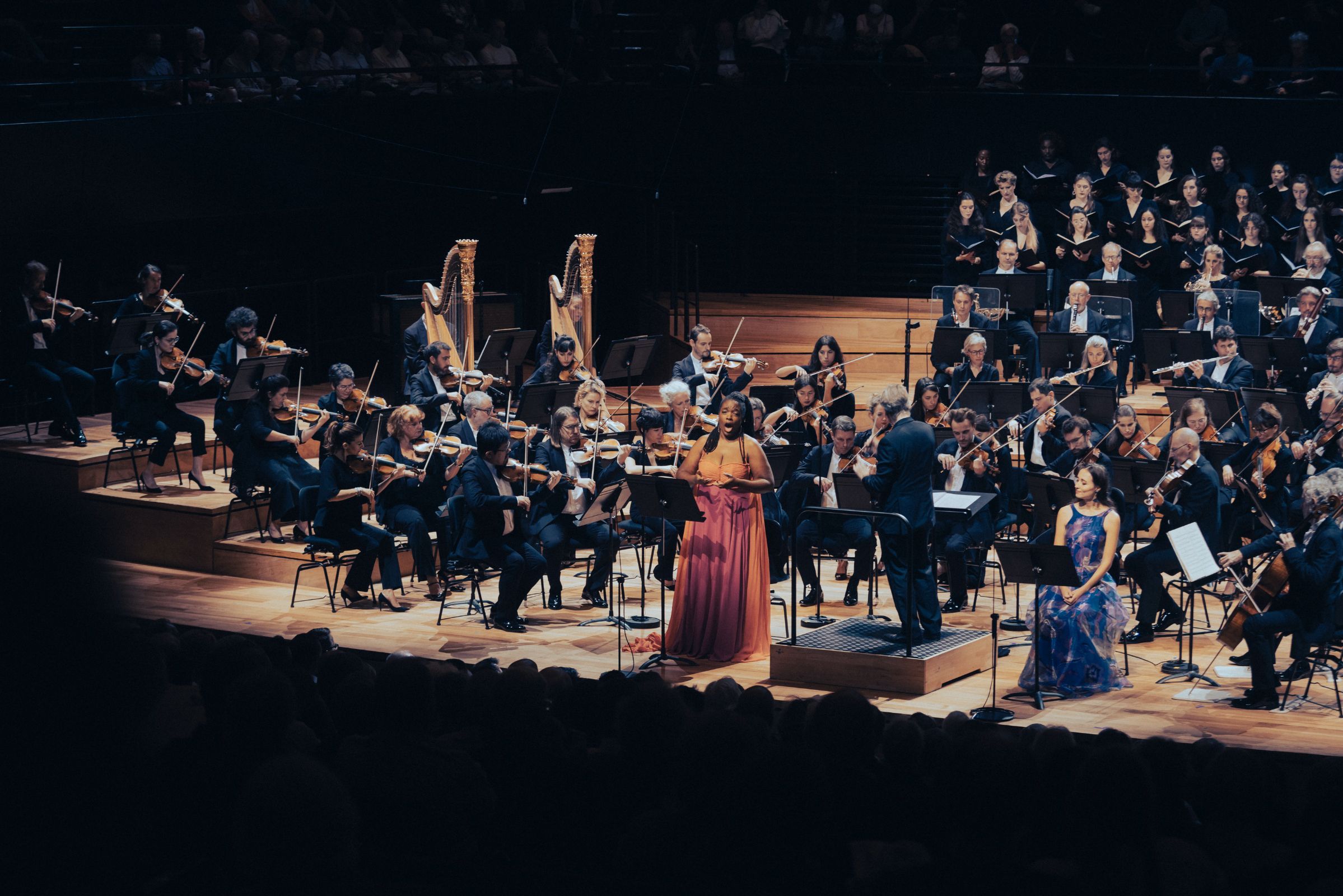 Axelle Fanyo, Fleur Barron, Esa-Pekka Salonen et l'Orchestre de Paris © Ava du Parc