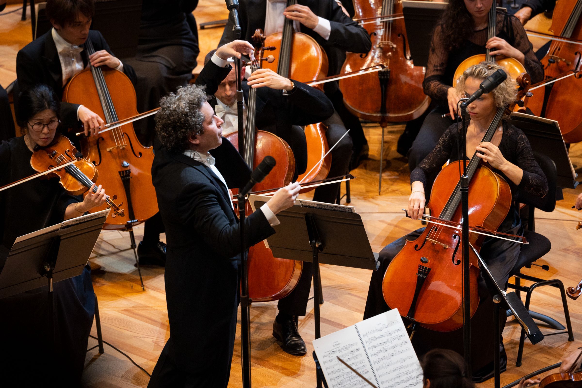 Gustavo Dudamel dirige la <i>Neuvième</i> de Mahler à la Philharmonie © Elisa Haberer / Opéra national de Paris