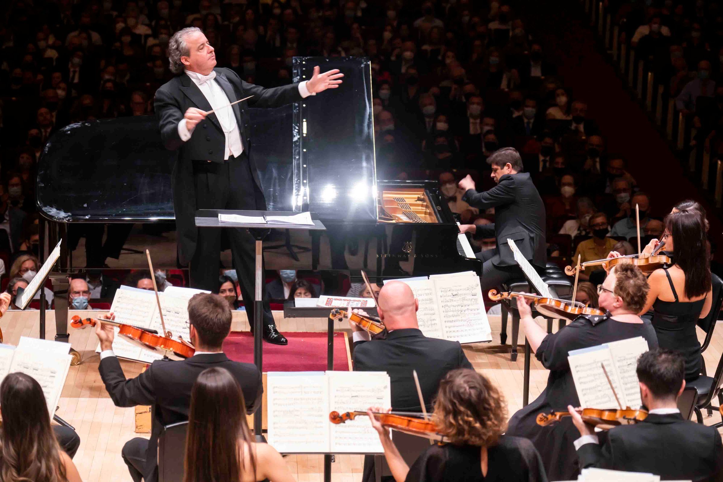 Juanjo Mena, Javier perianes and the Orquesta Titular del Teatro Real &copy; Chris Lee