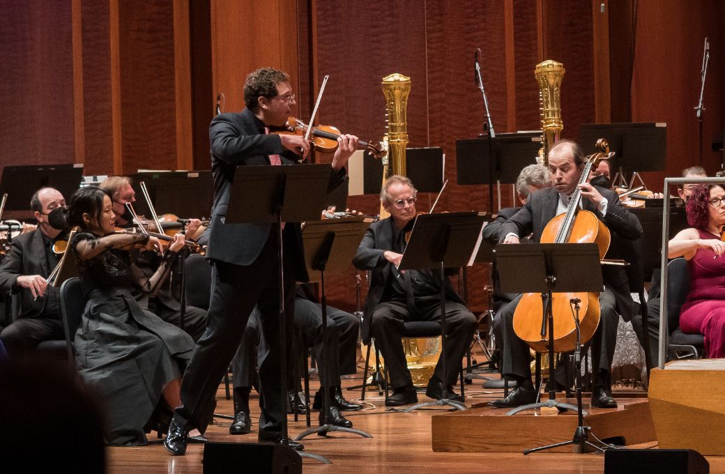 Noah Geller, Efe Baltacigil and the Seattle Symphony &copy; Brandon Patoc