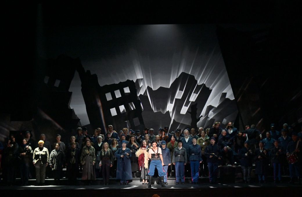 Annalisa Stroppa (Preziosilla) and chorus &copy; Roberto Ricci