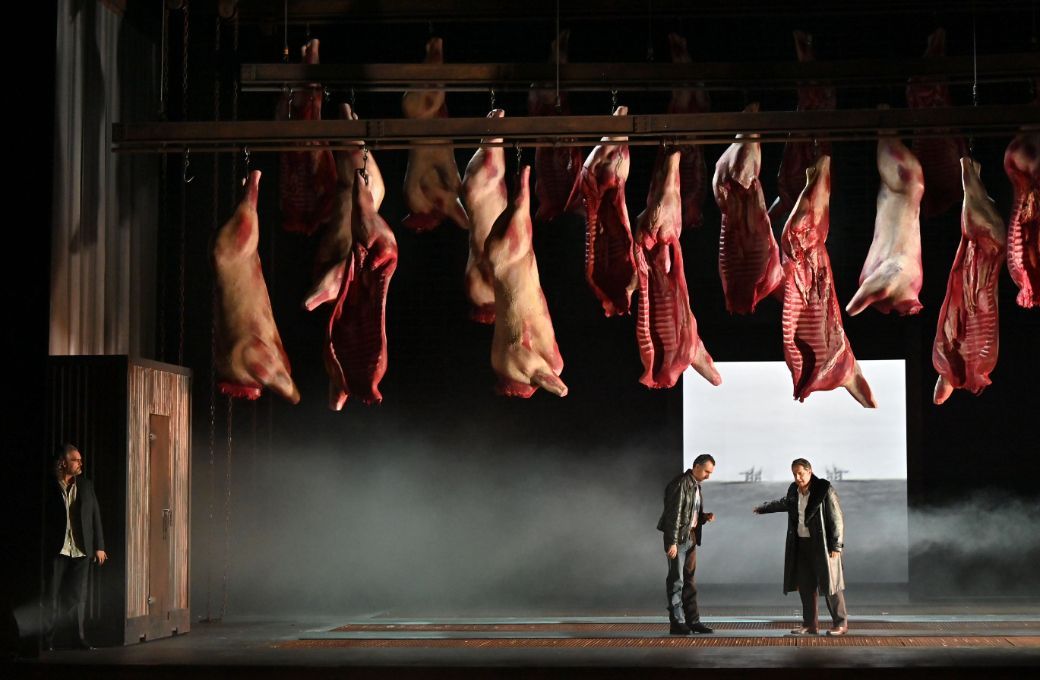 Riccardo Zanellato (Fiesco), Adriano Gramigni (Pietro) and Vladimir Stoyanov (Simon Boccanegra) © Roberto Ricci