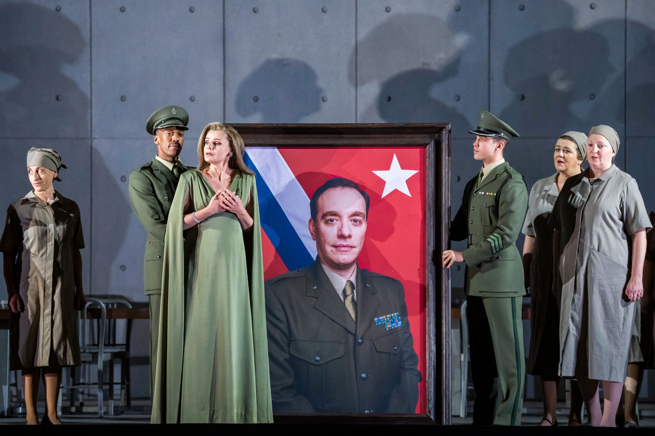 Agnieszka Rehlis (Amneris) &copy; ROH | Tristram Kenton