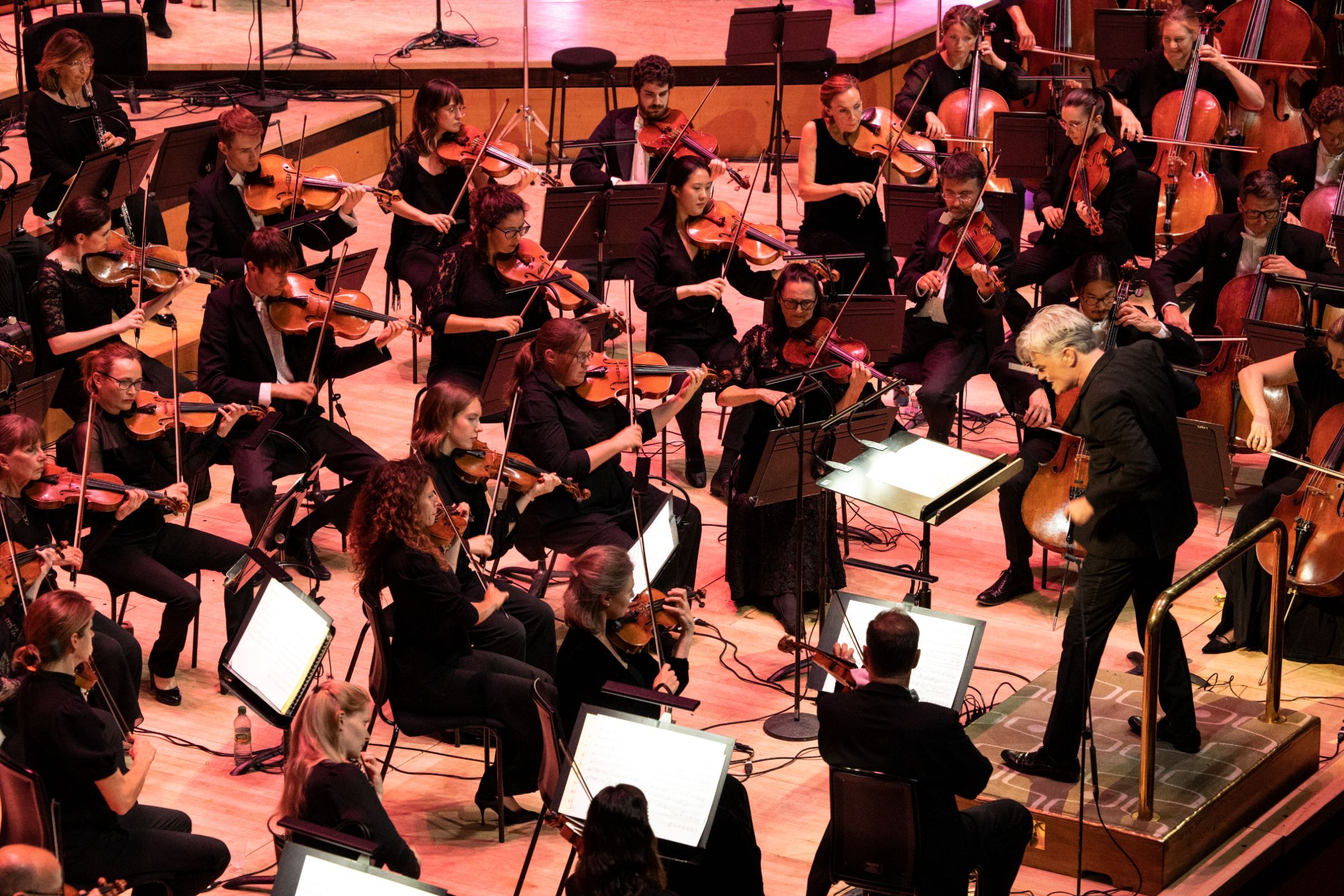 Edward Gardner conducts the London Philharmonic Orchestra &copy; London Philharmonic Orchestra