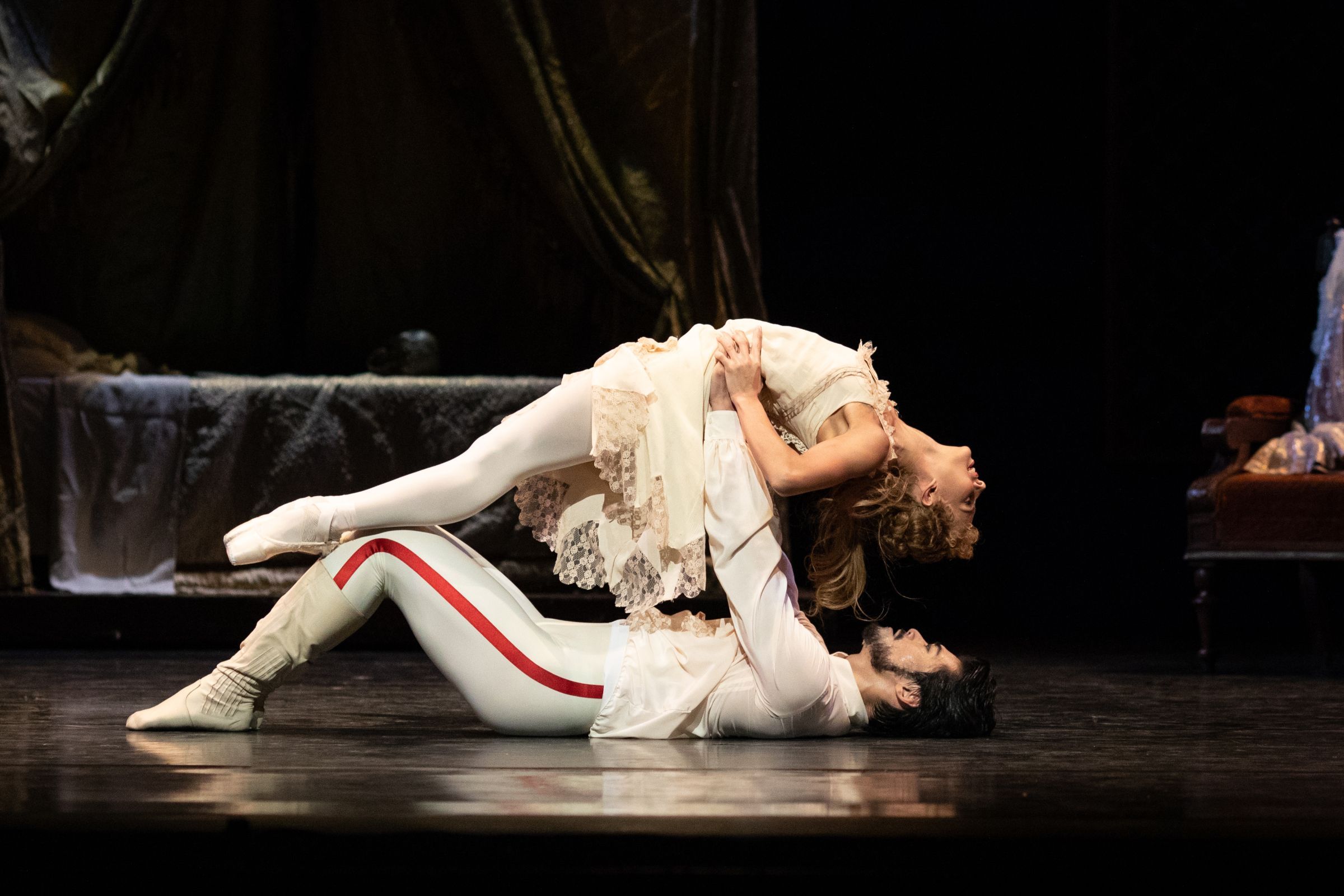 Francesca Hayward (Stéphanie) and Ryoichi Hirano (Rudolf) &copy; ROH | Helen Maybanks