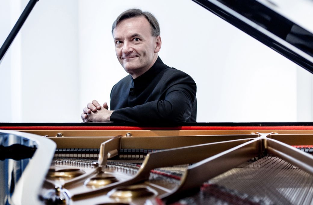 Stephen Hough &copy; Sim Canetty-Clarke