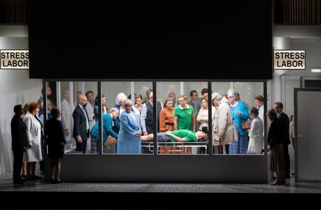 <i>G&ouml;tterd&auml;mmerung</i> &copy; Monika Rittershaus