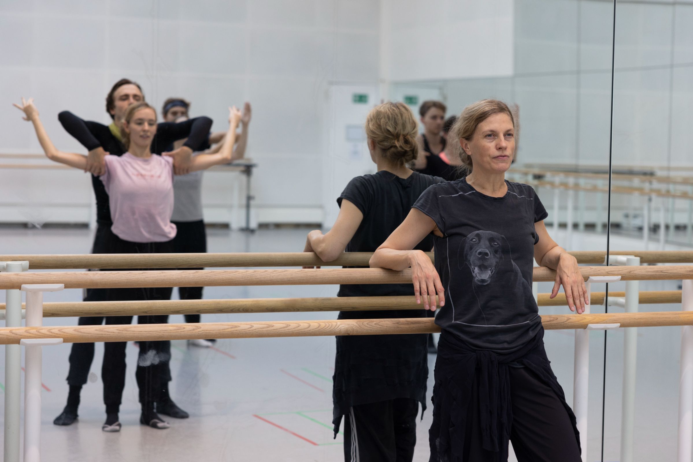 Crystal Pite in rehearsal with Royal Ballet dancers Matthew Ball and Isabel Lubach &copy; ROH | Andrej Uspenski
