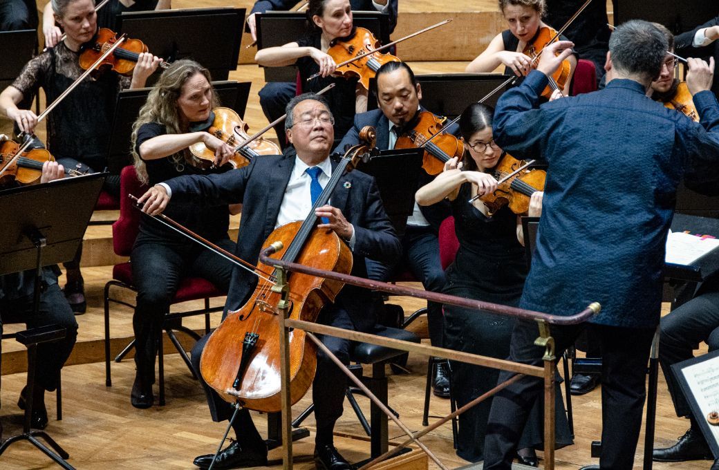 Yo-Yo Ma, Alan Gilbert and the Royal Stockholm Philharmonic Orchestra &copy; Yanan Li