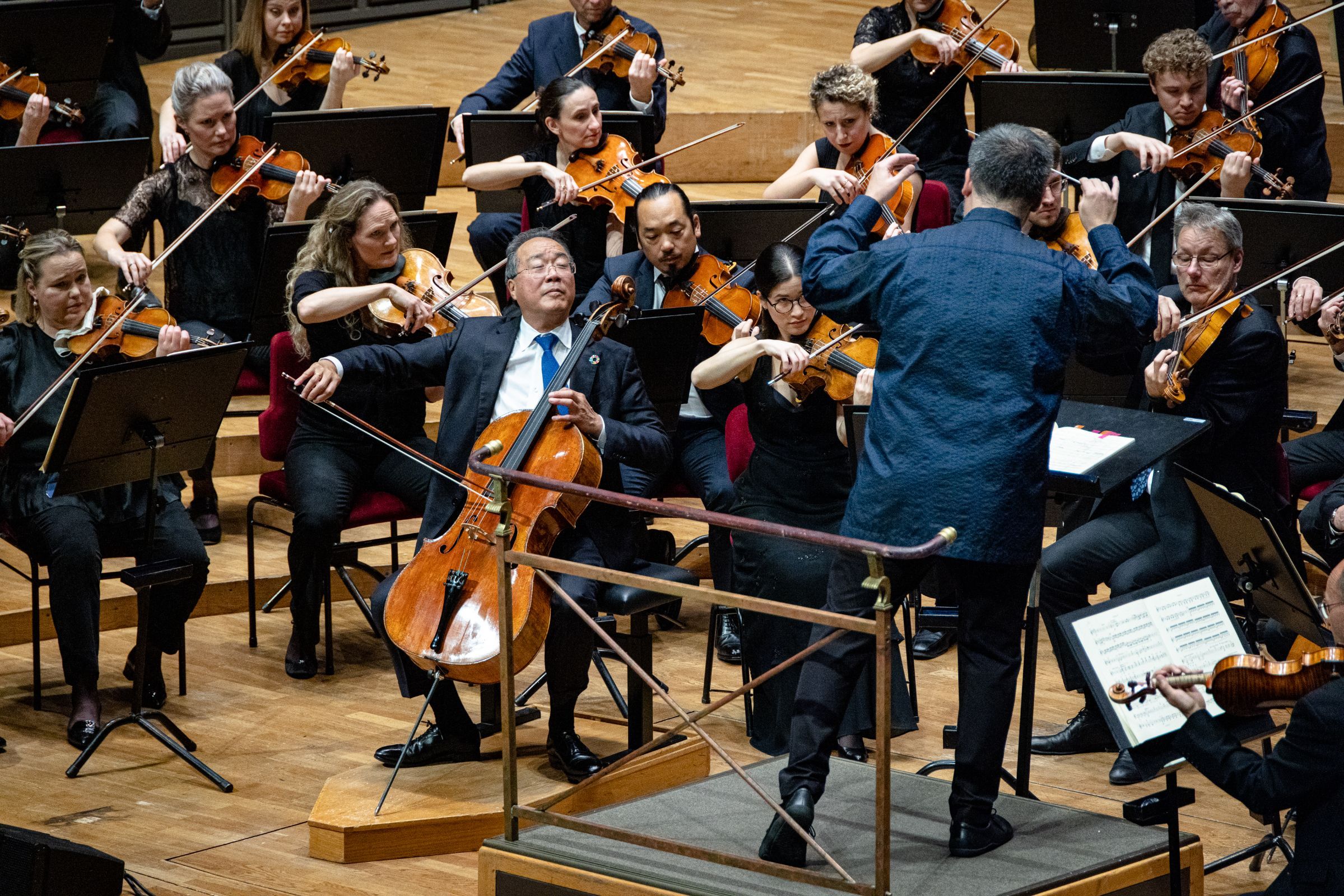 Yo-Yo Ma, Alan Gilbert and the Royal Stockholm Philharmonic Orchestra &copy; Yanan Li