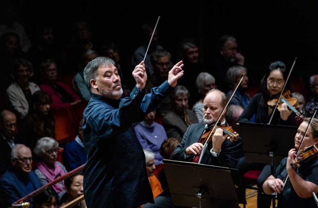 Alan Gilbert conducts the Royal Stockholm Philharmonic Orchestra &copy; Yanan Li