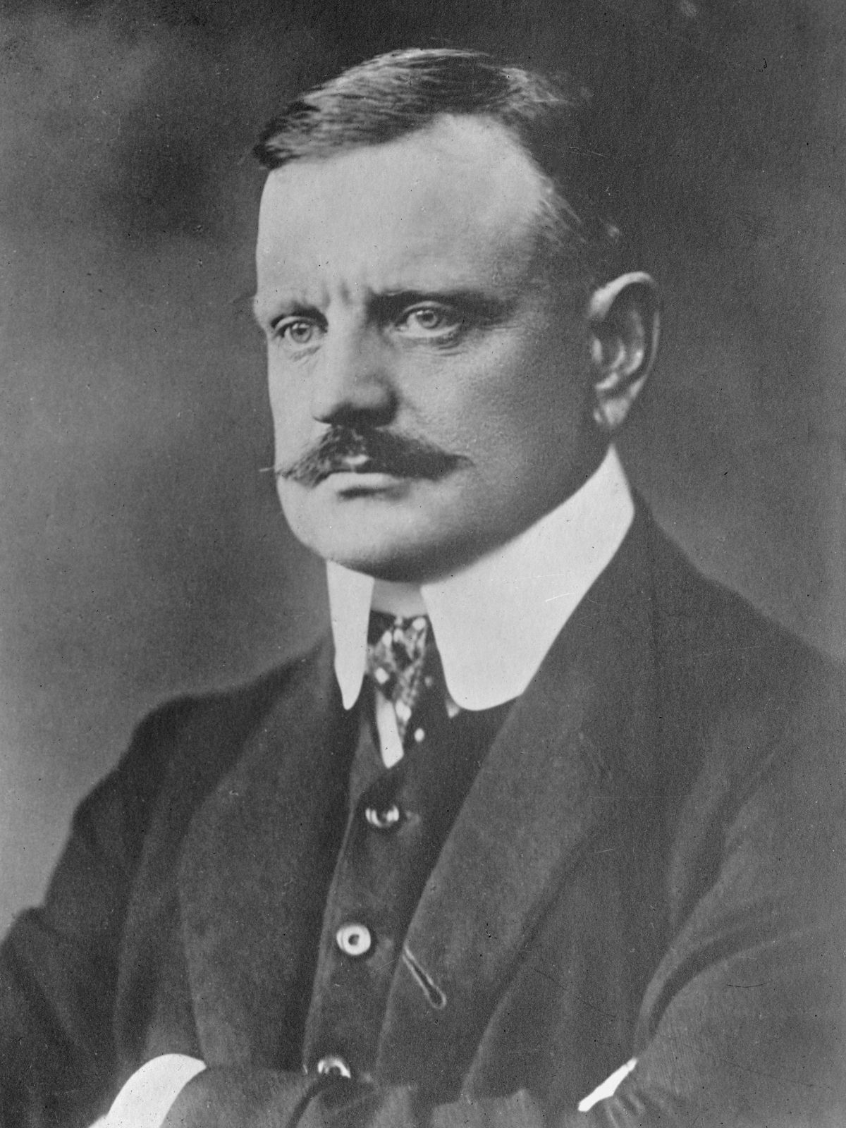 Jean Sibelius &copy; Public Domain