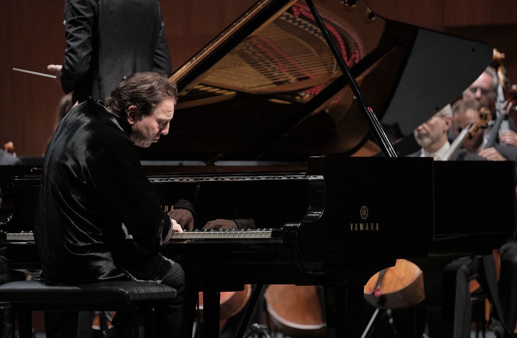 El pianista y compositor turco Fazil Say &copy; Ovidio Aldegunde | Real Filharmonía de Galicia