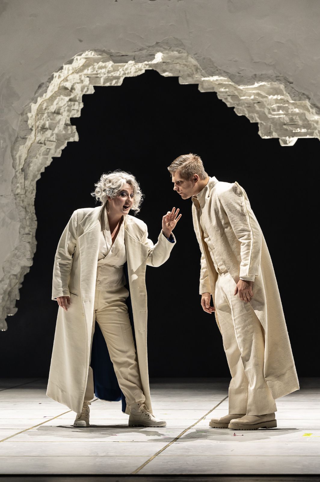 Jade Phoenix (Ariele) and Nikolay Zemlianskikh (Prospero) &copy; Clive Barda | ArenaPAL