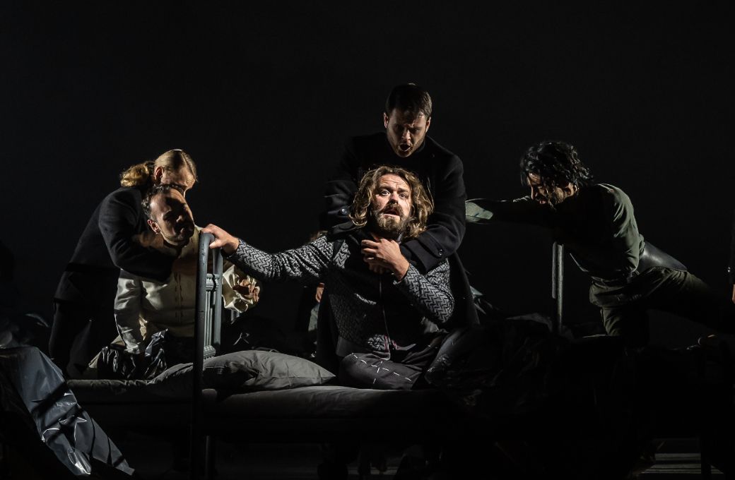 Giulio Pelligra (Fernando), Rory Musgrove (Alonso), Dan D'Souza (Trinculo) &copy; Clive Barda | ArenaPAL