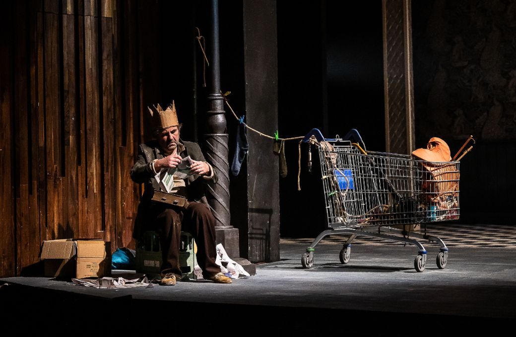 Lorcan Cranitch in <i>Lalla-Roukh</i> &copy; Clive Barda | ArenaPAL