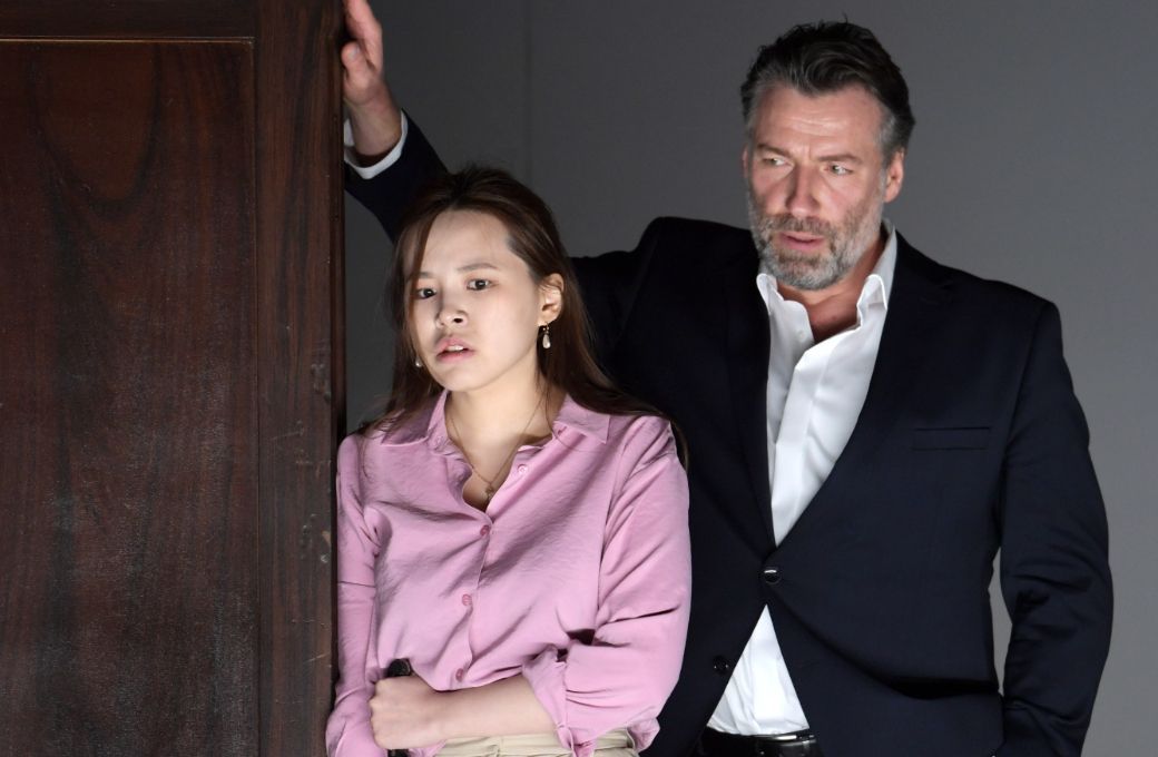 Hyoyoung Kim (Pamina) und Andreas Bauer Kanabas (Sarastro) &copy; Barbara Aum&uuml;ller