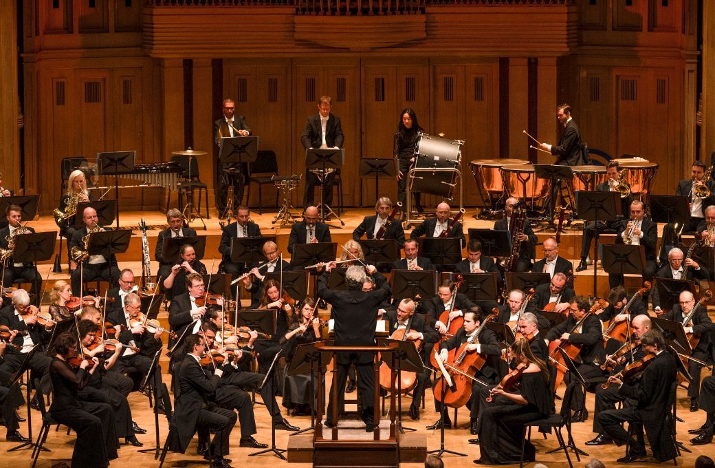 Semyon Bychkov et le Czech Philharmonic à Bozar © Petr Kadlec