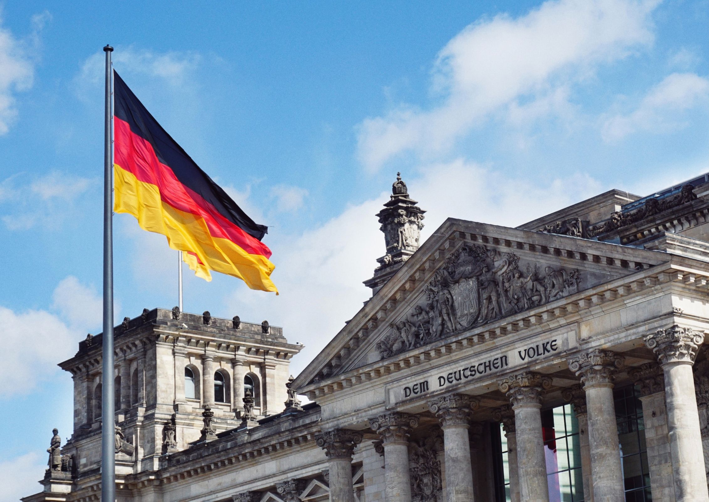 Dem Deutschen Volke © Maheshkumar Painam | Unsplash