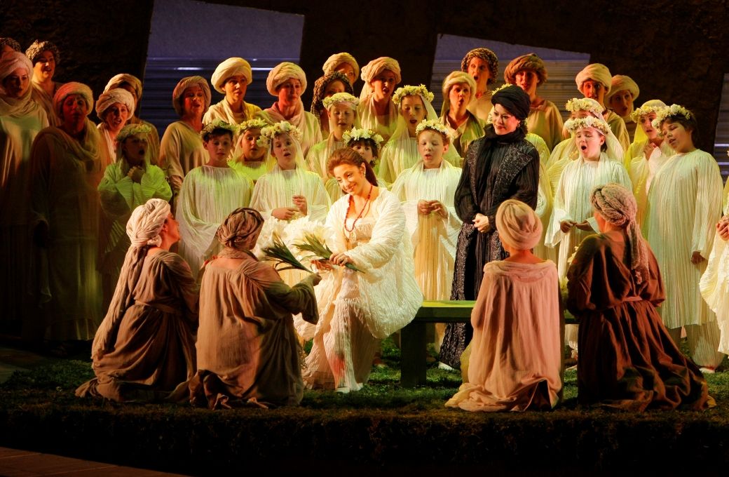 A scene from LA Opera's 2008 production of "Otello," directed by John Cox © Robert Millard