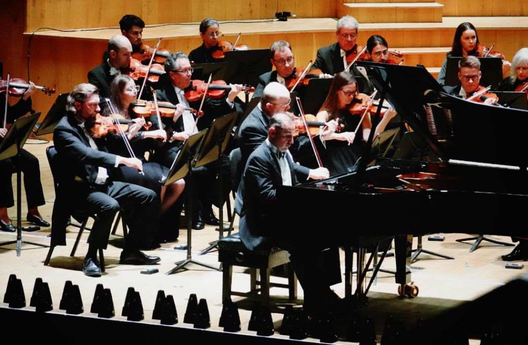 Simon Trpčeski and the Ulster Orchestra © Ulster Orchestra