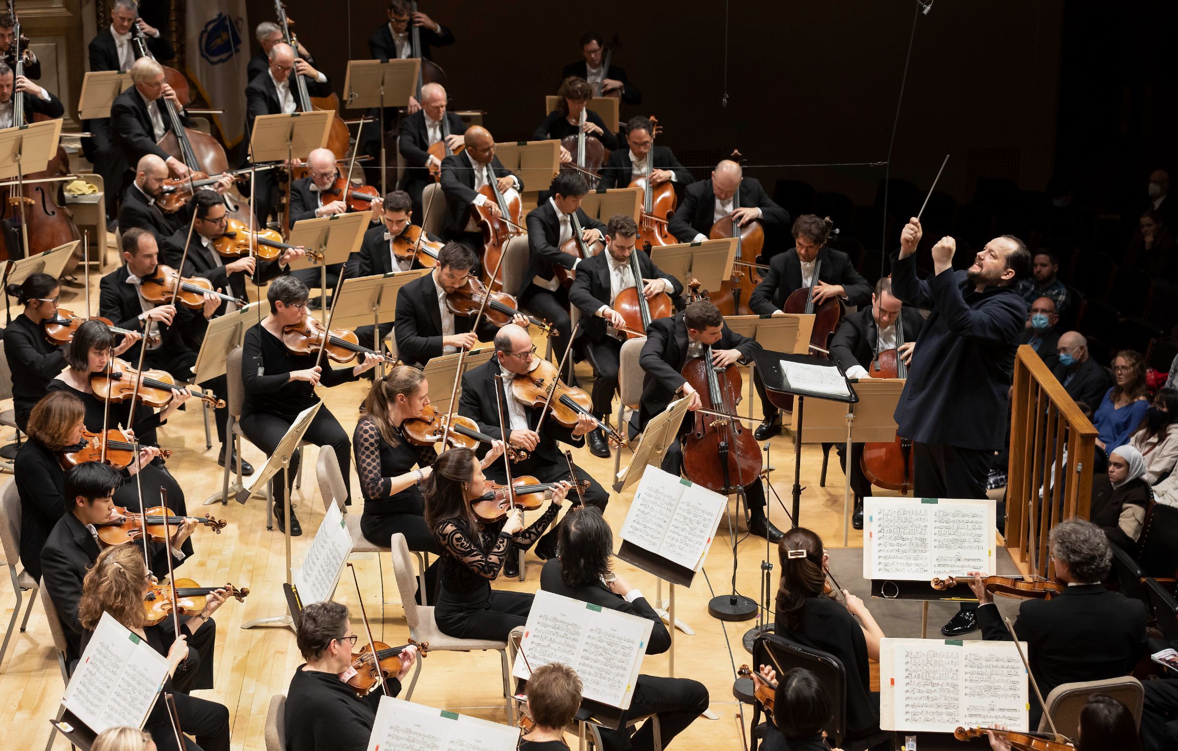 Andris Nelsons conducts the Boston Symphony &copy; Winslow Townson