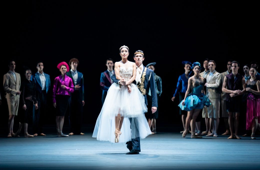 Hyo-Jung Kang (Aurora), Brendan Saye (Prinz), Wiener Staatsballett &copy; Ashley Taylor