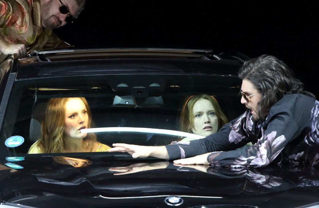 S. Kohlhepp (Ferrando), A. Amereau (Dorabella), L. Alder (Fiordiligi) und K. Krimmel (Guglielmo) &copy; Wilfried H&ouml;sl