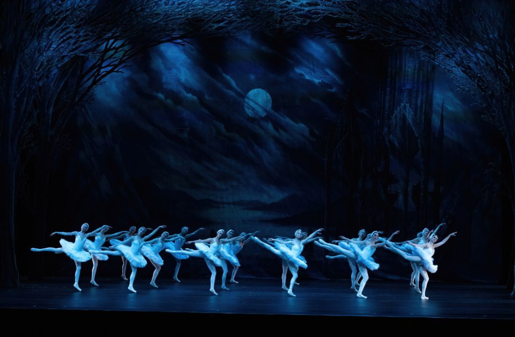 The Corps de Ballet of The United Ukrainian Ballet in <i>Swan Lake</i> &copy; Ben Vella