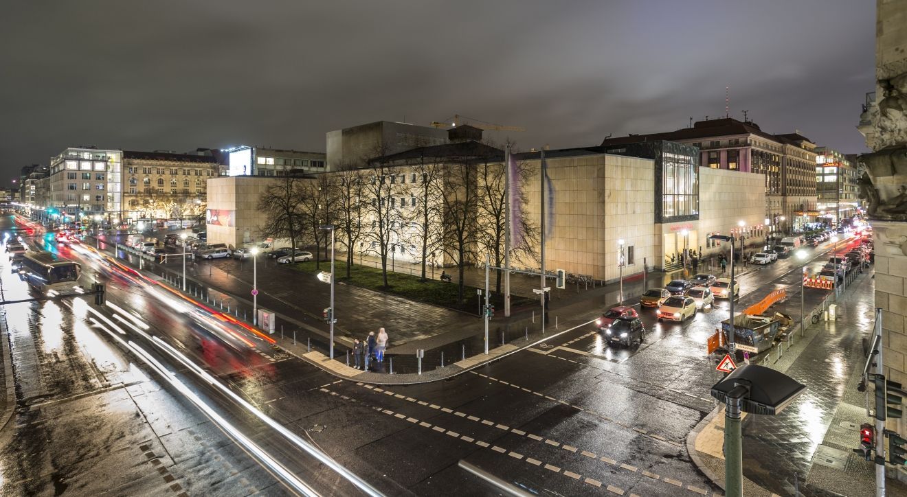 Die Komische Oper bei Nacht &copy; Jan Windszus Photography