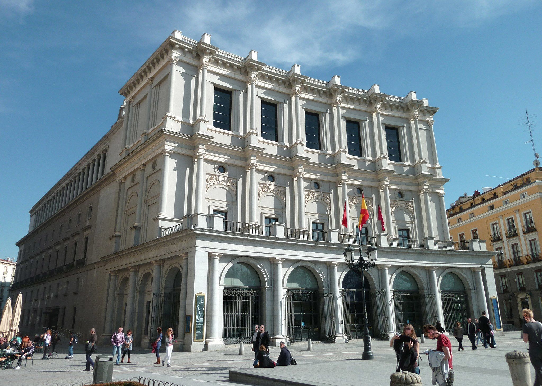 Teatro Real, Madrid &copy; Wikimedia Commons | Luis García