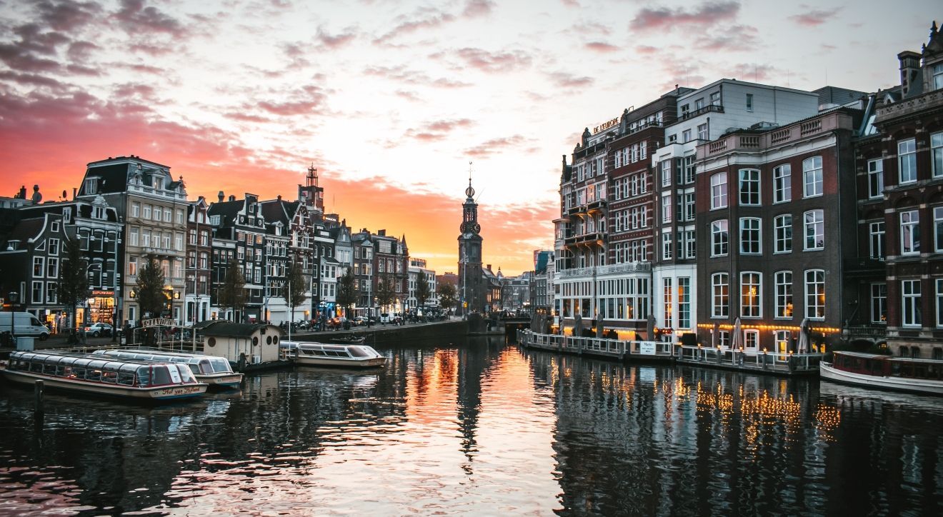 Amsterdam &copy; Max van den Oetelaar