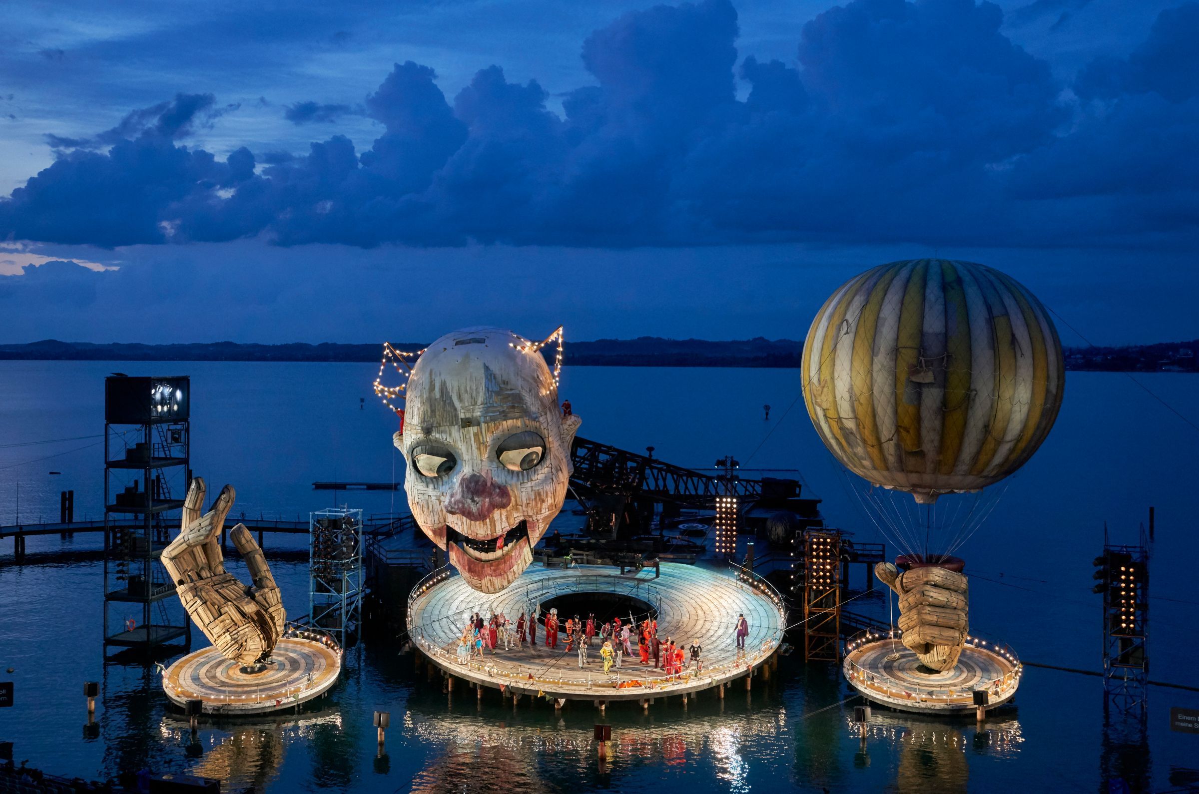 Bregenzer Festspiele: <i>Rigoletto</i> &copy; Anja Koehler