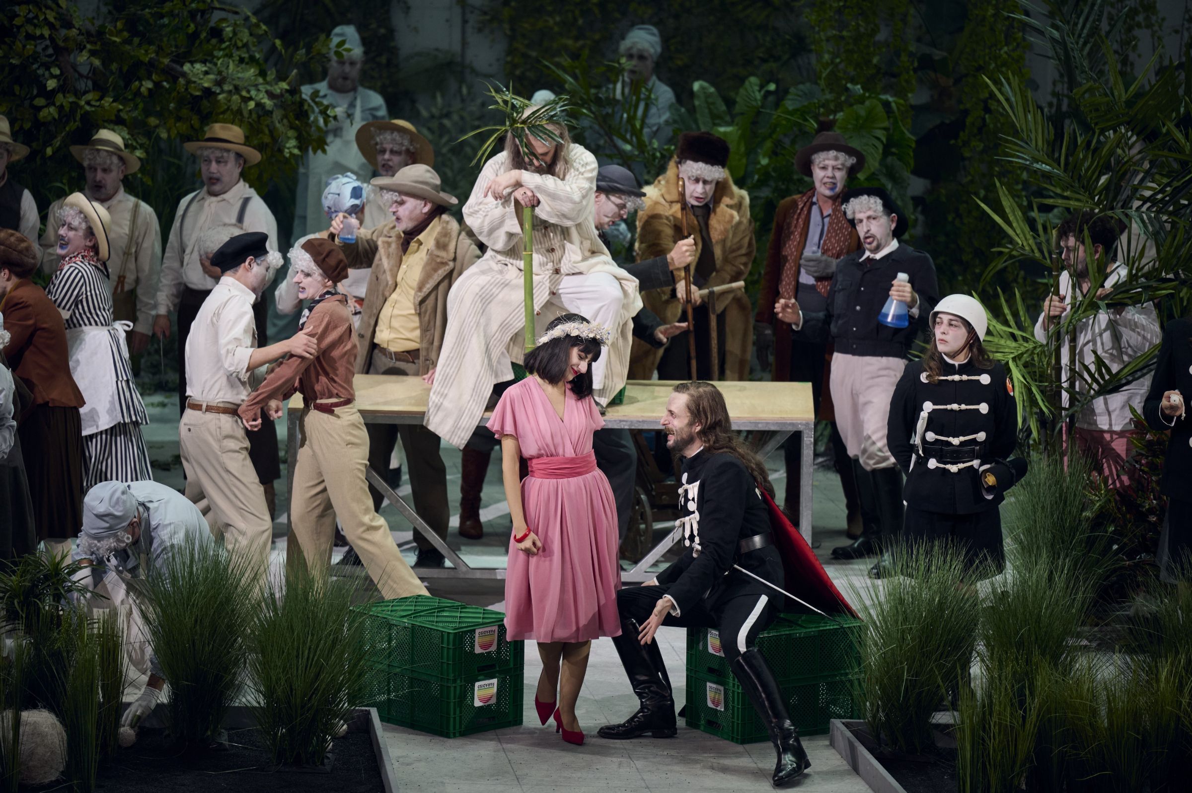Claudia Muschio, Giulio Mastrototaro (Dulcamara), Björn Bürger (Belcore), Kai Kluge (Nemorino) &copy; Martin Sigmund