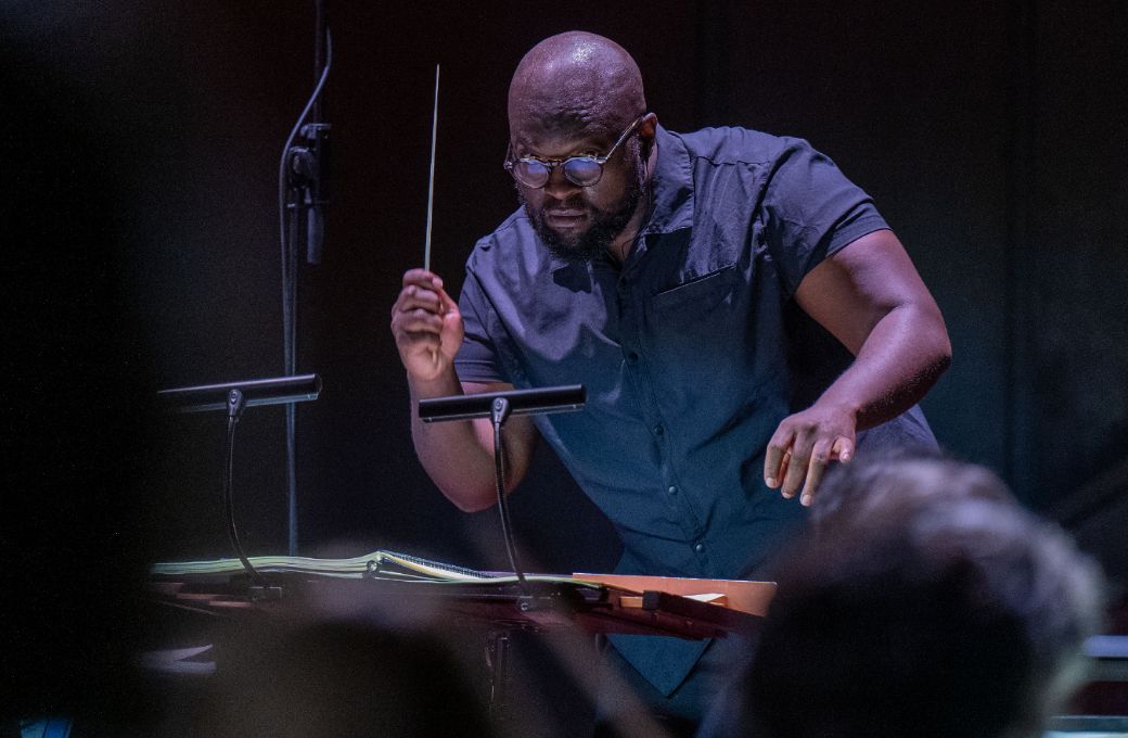 Vimbayi Kaziboni © Ensemble Modern | Wonge Bergmann