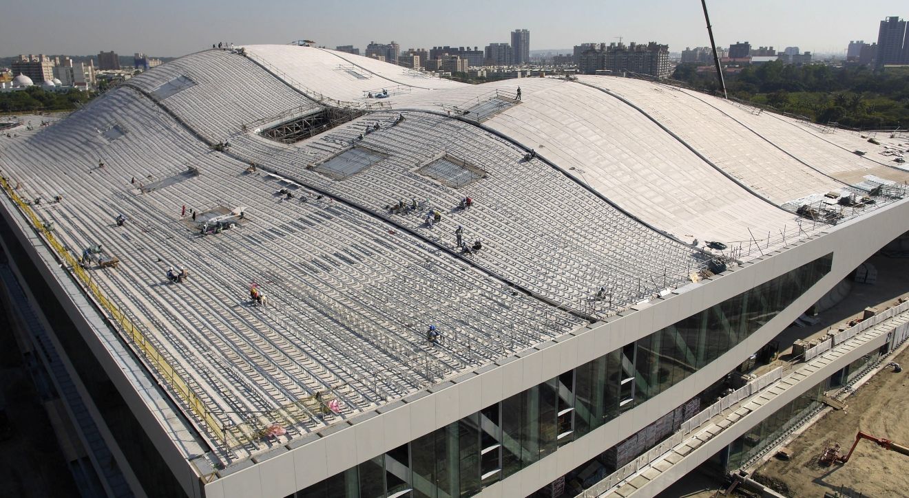 Discover how the world's largest performing arts centre under one roof was built in Taiwan &copy; Kouzi Isita